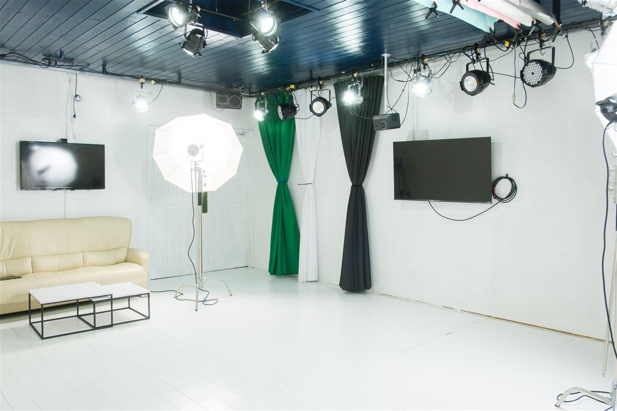 山梨のイベント会場 STUDIO Fuzzy ROOM の撮影・配信スタジオ